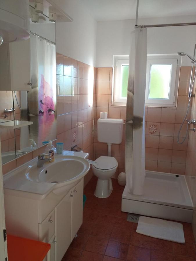Apartments Picolo Paradiso Miljenko Debelic Barbat na Rabu Eksteriør bilde